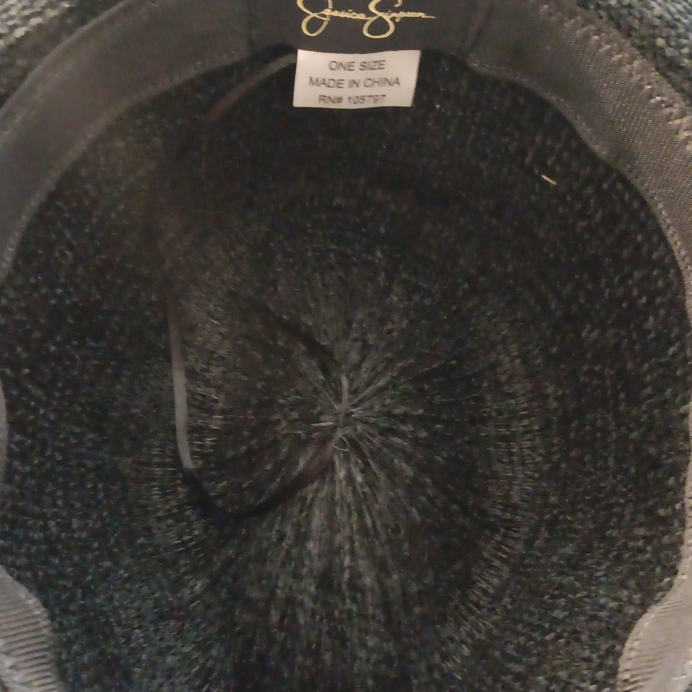 Hat - Picture 4 of 7